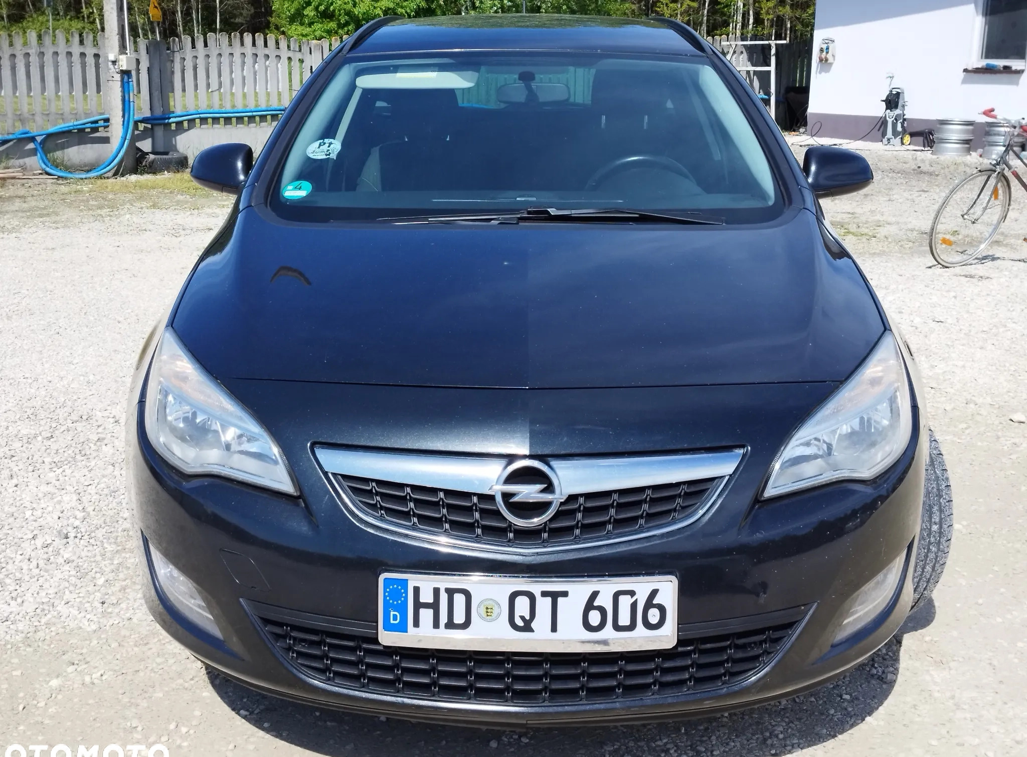 Opel Astra cena 19900 przebieg: 185000, rok produkcji 2011 z Nałęczów małe 106